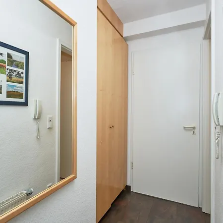 Schoene Fuer 4 Personen Ostseenah In Lejlighed Sellin (Rugen)